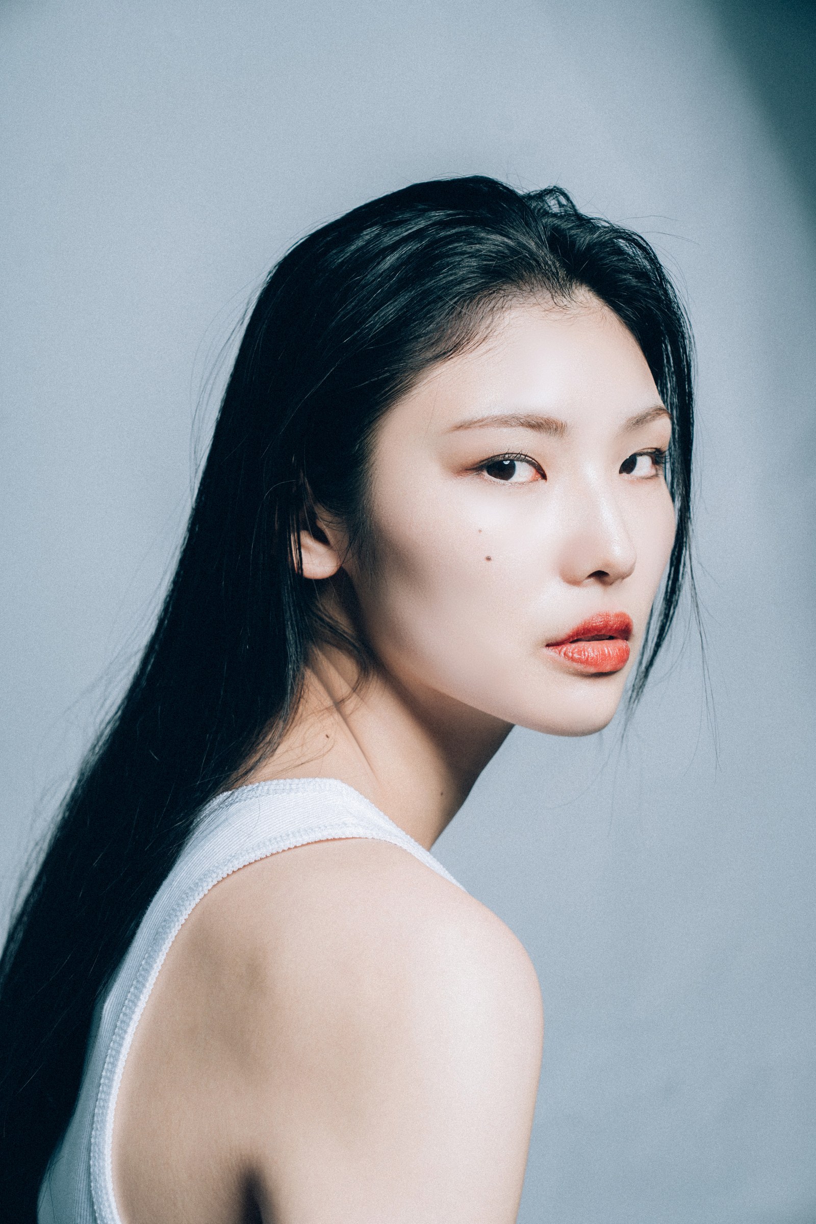 Profile editorial portrait of model Kana by Eddie Huynh